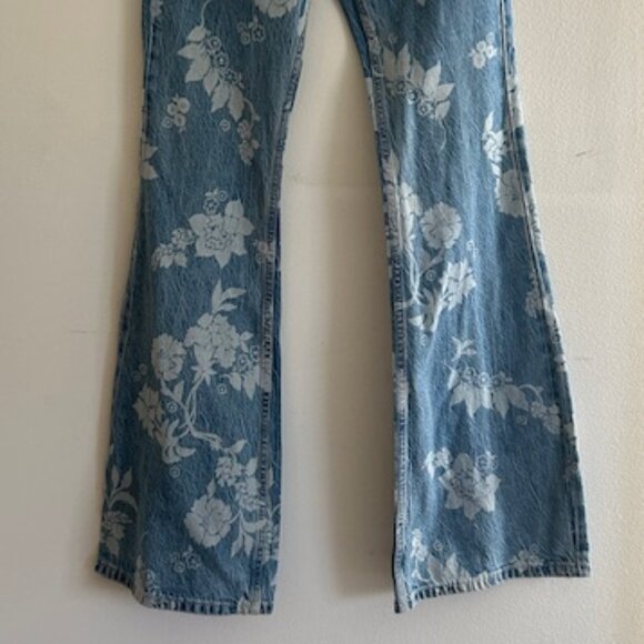 We The Free FP Blue Sky Yoke Floral Naomi Printed Slim Flare Mid Rise Jeans NWT - Picture 11 of 16